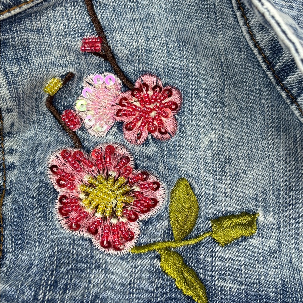 Desigual Floral Embroidered 4 Pocket Distressed Fade Washed Jean Jacket EU 38 - Picture 6 of 14